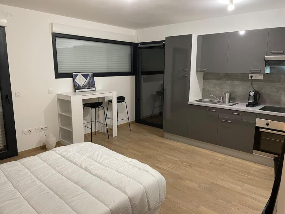 Parking Gratuit Grande Terrasse Proche Centre Ville أجاكسيو المظهر الخارجي الصورة